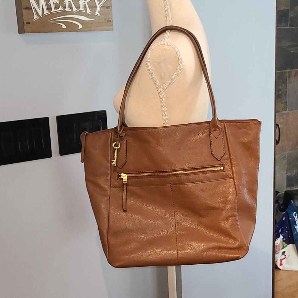 Leather tote bag